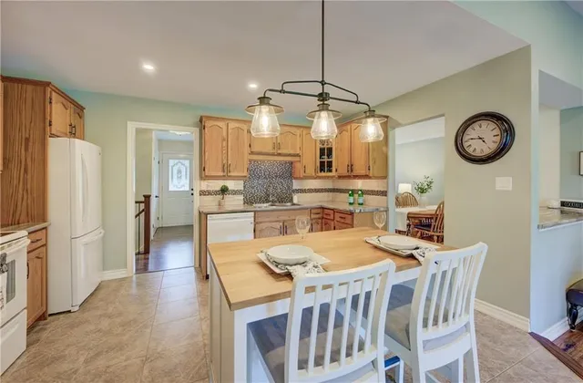 Additional property image - 1242 SHEFFIELD Rd