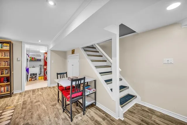 Additional property image - 2439 BARCLAY Rd