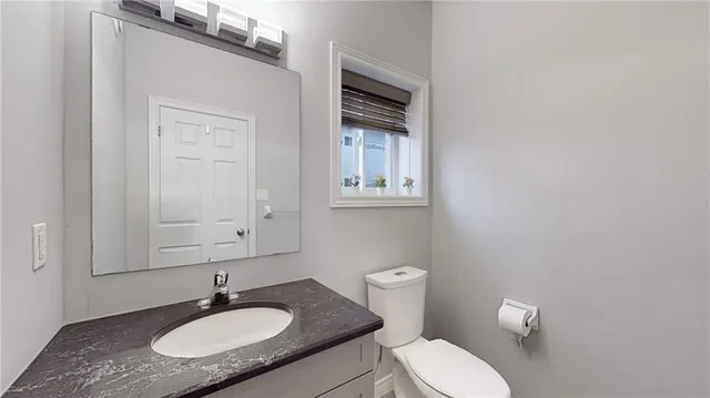Additional property image - 341 RIVERTRAIL Ave