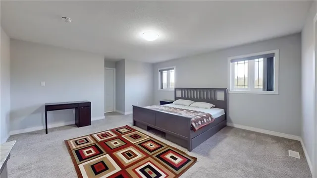 Additional property image - 341 RIVERTRAIL Ave