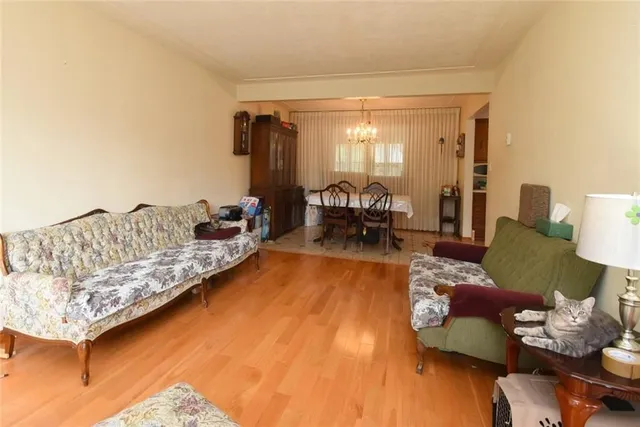 Additional property image - 39 EAST 39TH St