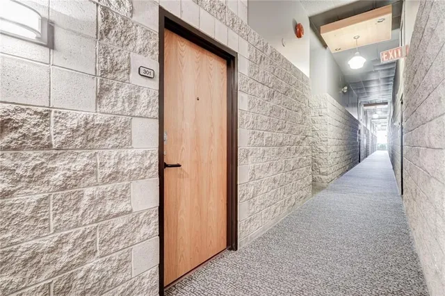 Additional property image - 50 MAIN St Unit 301