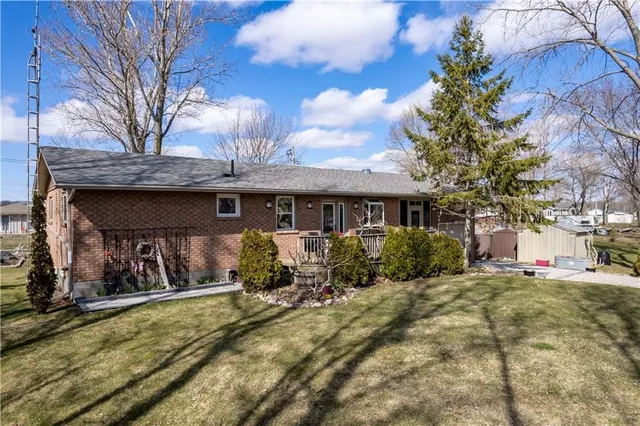 11 GREAT LAKE Lane, Selkirk 5
