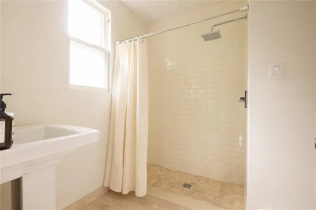 Additional property image - 124 Cline Ave