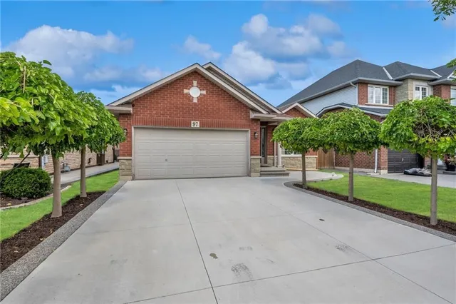 97 HANNON Cres, Hamilton 2