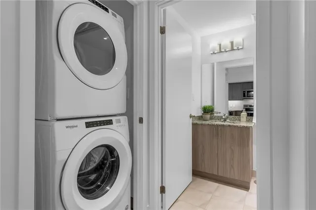 Additional property image - 16 MARKLE Cres Unit 213