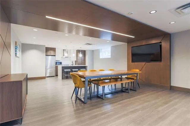 Additional property image - 16 MARKLE Cres Unit 213