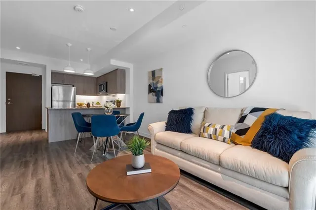 Additional property image - 16 MARKLE Cres Unit 213
