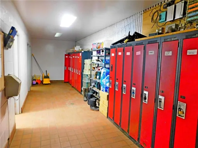 Additional property image - 7076 MCNIVEN Rd