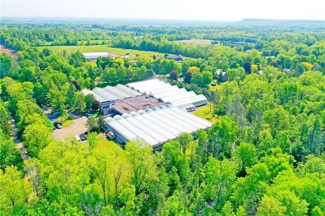 Additional property image - 7076 MCNIVEN Rd