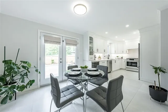 Additional property image - 16 BENVENUTO Cres