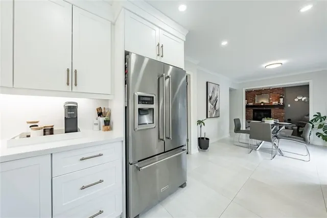 Additional property image - 16 BENVENUTO Cres
