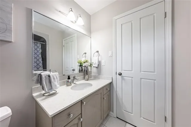 Additional property image - 16 BENVENUTO Cres