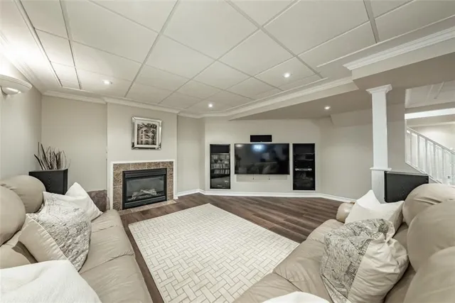 Additional property image - 16 BENVENUTO Cres