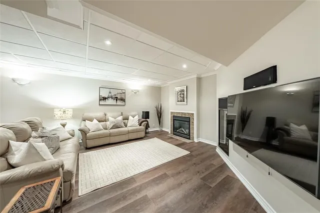 Additional property image - 16 BENVENUTO Cres
