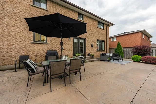 Additional property image - 16 BENVENUTO Cres