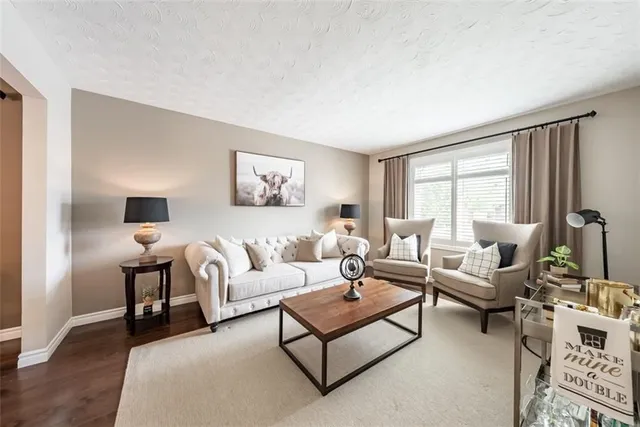 Additional property image - 16 BENVENUTO Cres