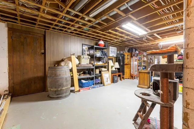Additional property image - 3052 Guyatt Rd