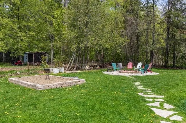 Additional property image - 3052 Guyatt Rd