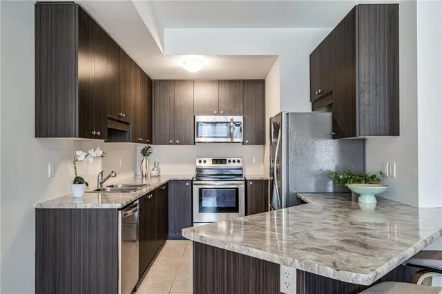 Additional property image - 219 DUNDAS St Unit 26