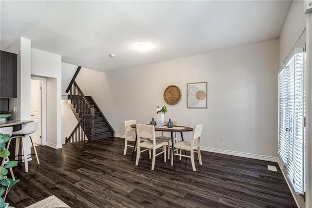 Additional property image - 219 DUNDAS St Unit 26