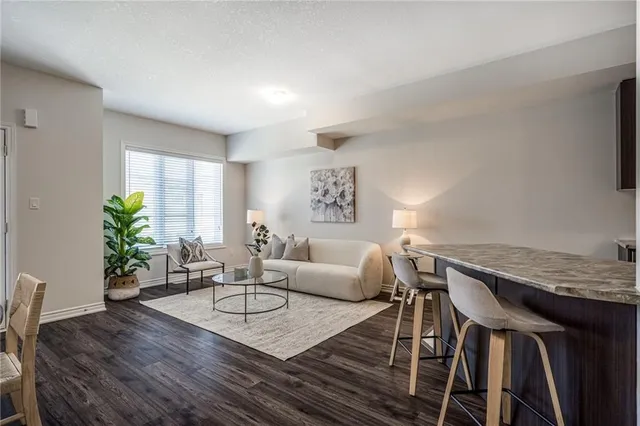 Additional property image - 219 DUNDAS St Unit 26