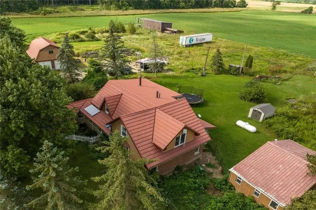 291 #32 Haldimand Rd, Cayuga 5