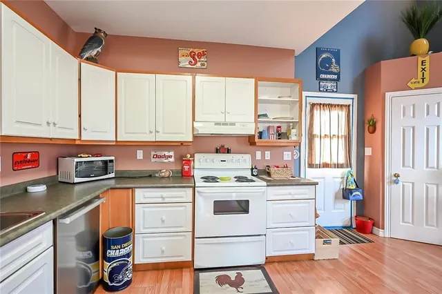 Additional property image - 129 LYNDEN Rd