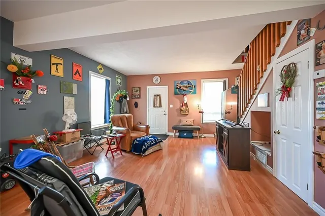 Additional property image - 129 LYNDEN Rd