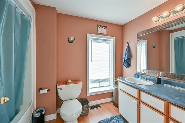 Additional property image - 129 LYNDEN Rd