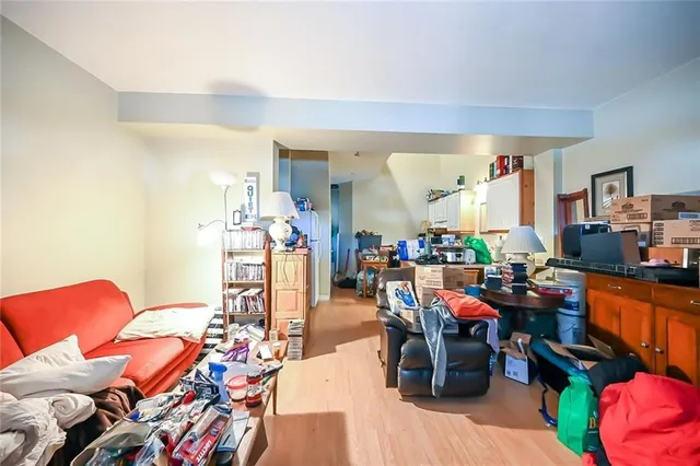 Additional property image - 129 LYNDEN Rd