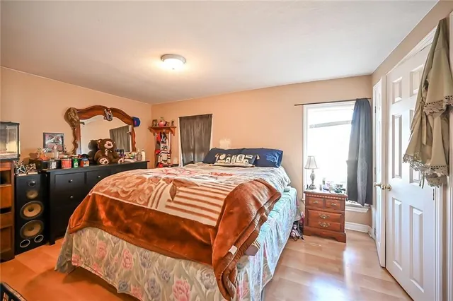 Additional property image - 129 LYNDEN Rd