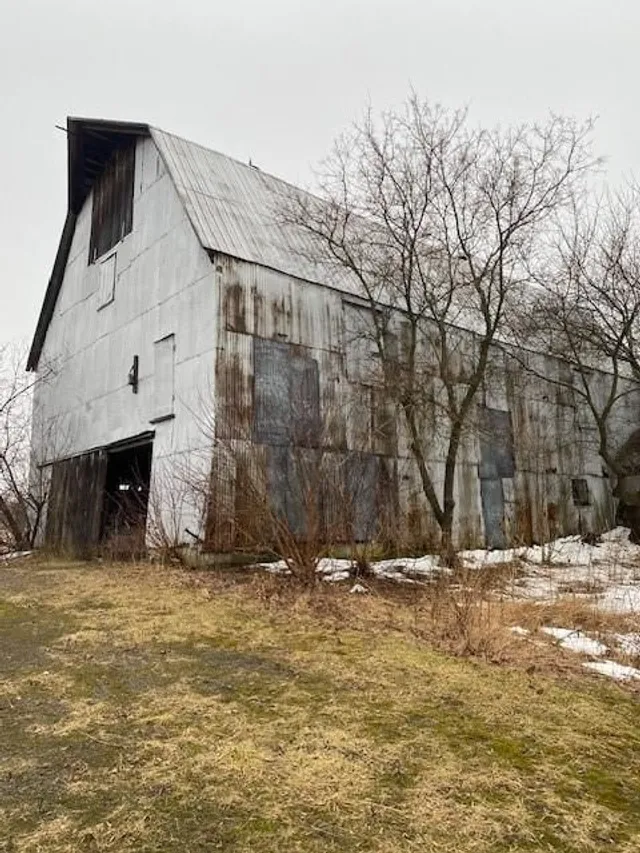 Additional property image - 1457 Woodburn Rd