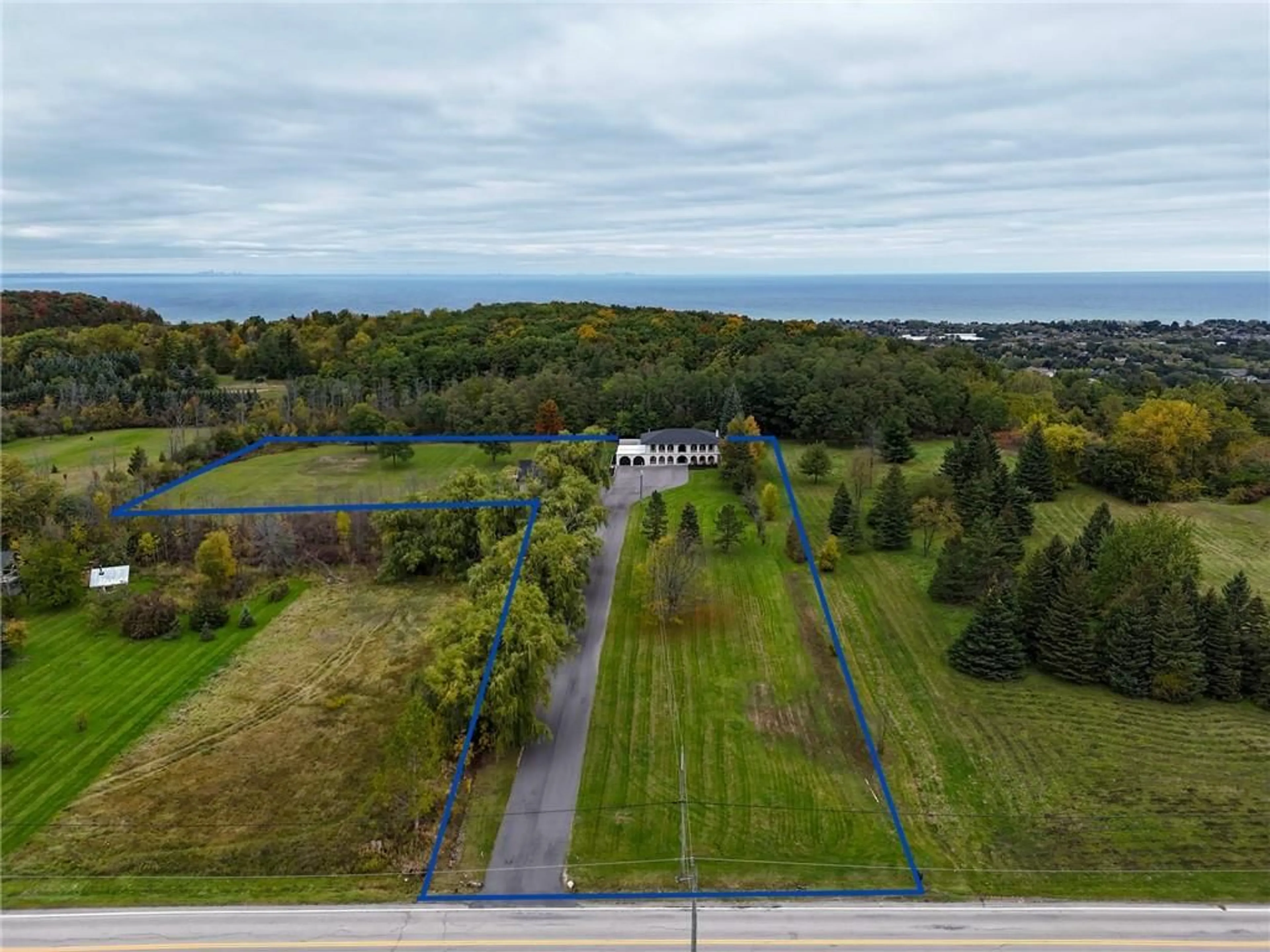 40 Ridge Rd, Grimsby, Ontario Detached Wahi