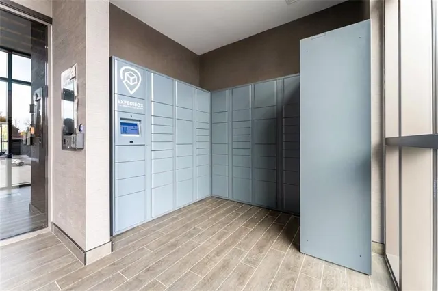 Additional property image - 460 Dundas St Unit 803