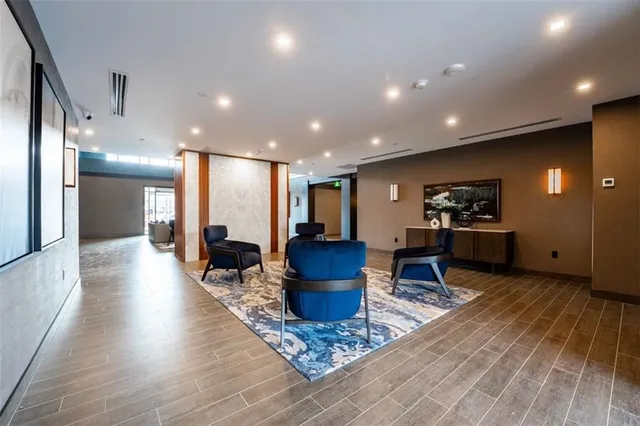 Additional property image - 460 Dundas St Unit 803