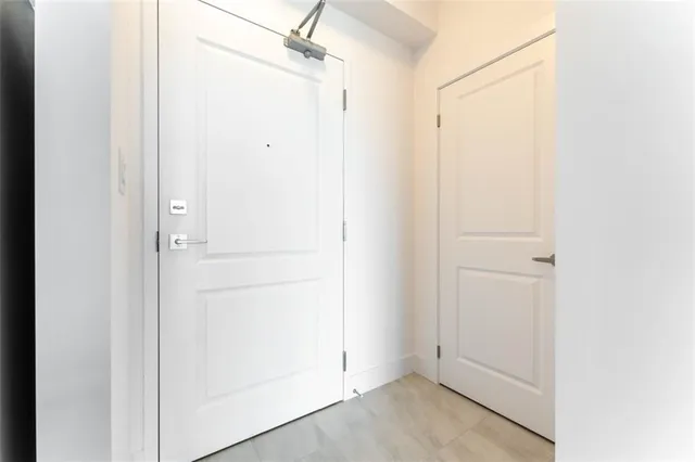 Additional property image - 460 Dundas St Unit 803
