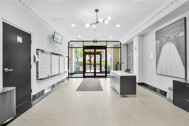 Additional property image - 112 King St Unit 1111
