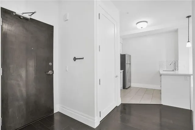 Additional property image - 112 King St Unit 1111