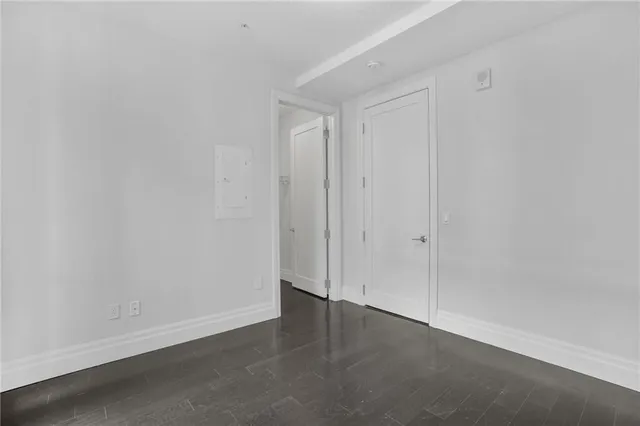 Additional property image - 112 King St Unit 1111