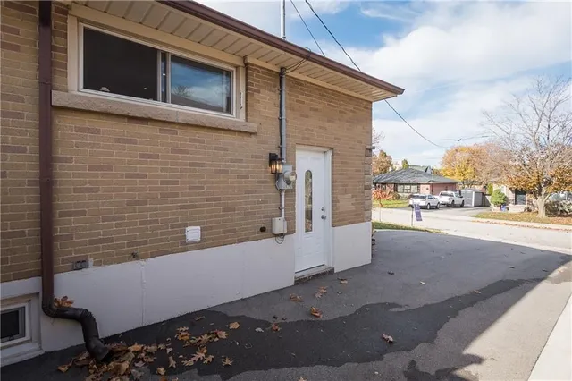 Additional image 42 of 33 Harold St