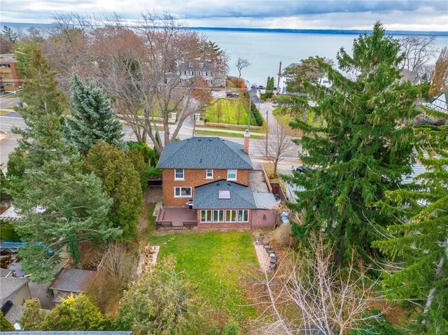 Additional property image - 2317 Lakeshore Rd