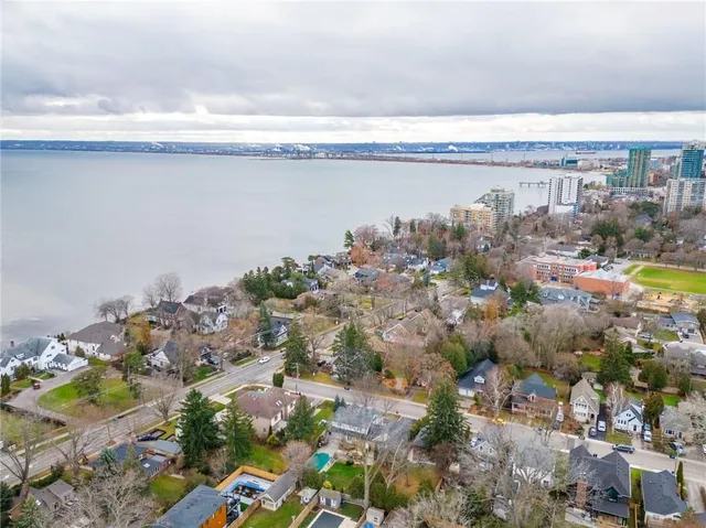 Additional property image - 2317 Lakeshore Rd