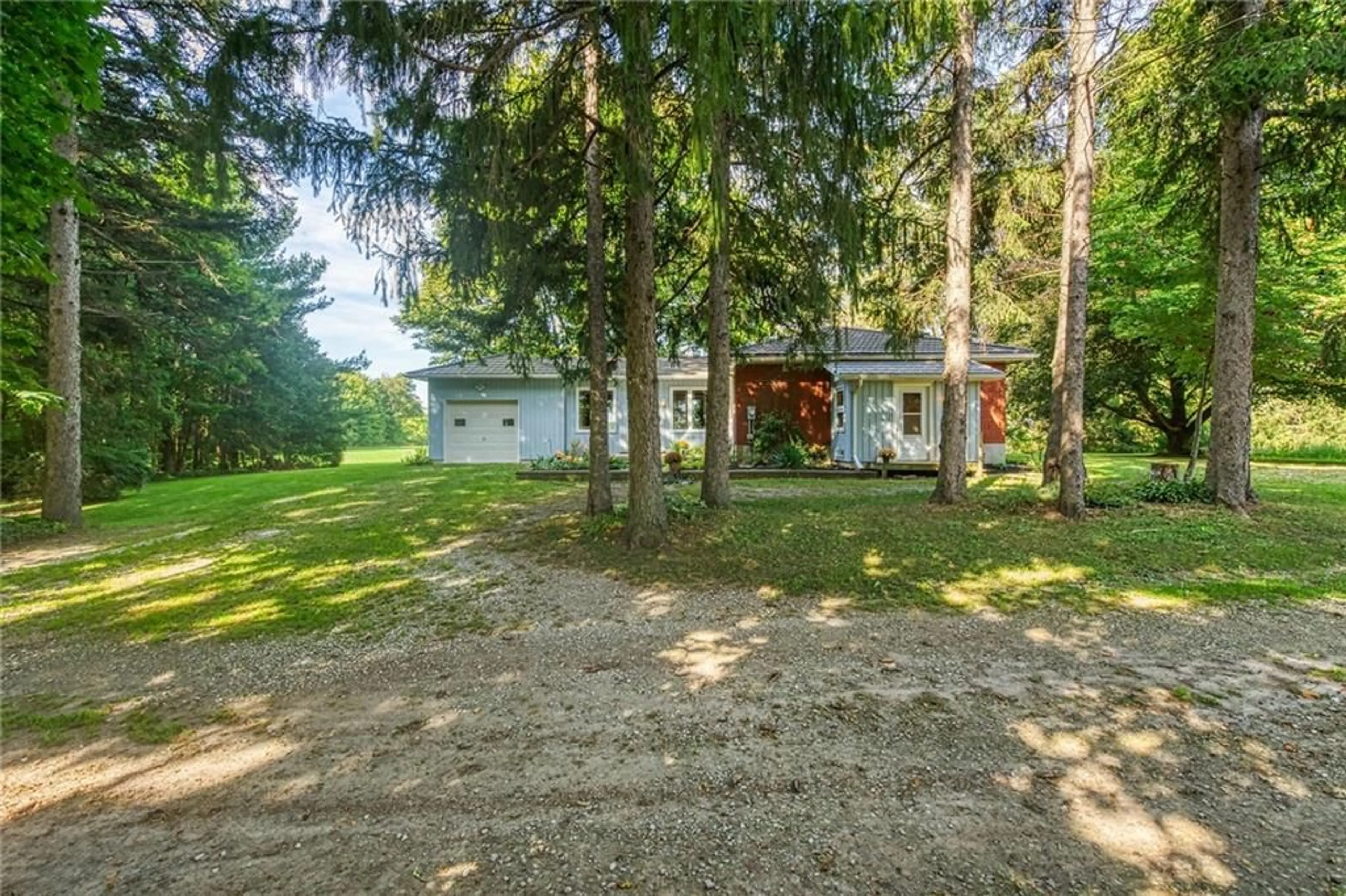 Cottage for 2097 JERSEYVILLE Rd, Hamilton Ontario L0R 1R0