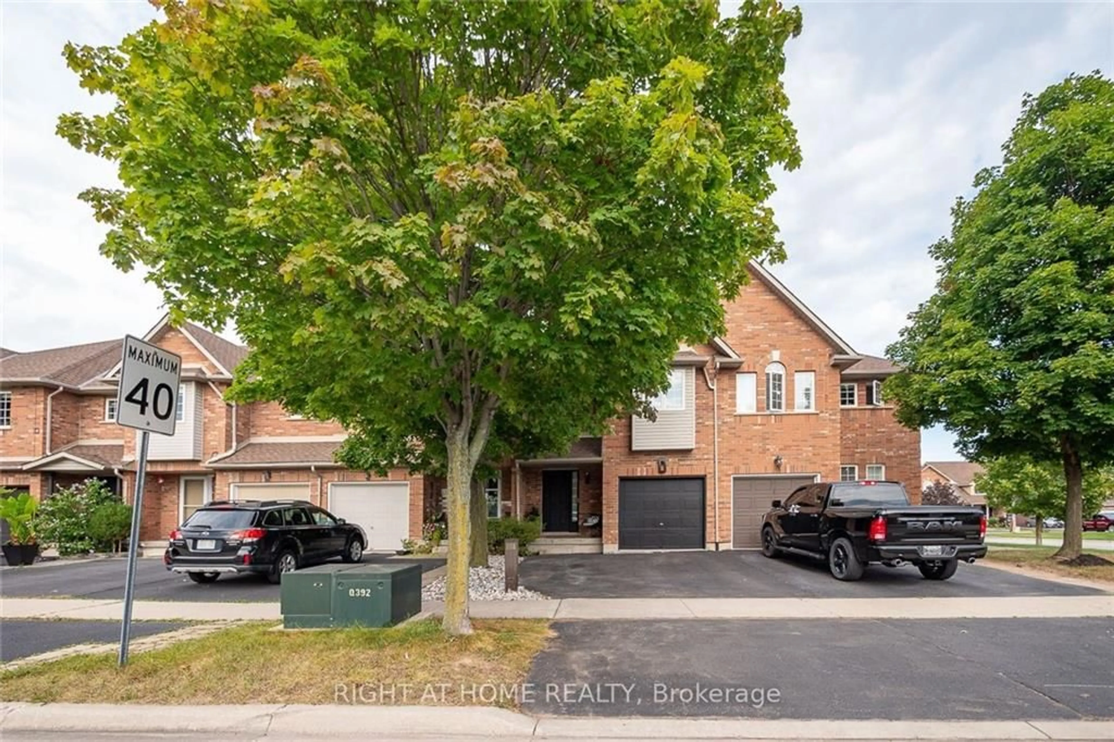 Home with brick exterior material for 1351 TOBYN Dr, Burlington Ontario L7M 4X6
