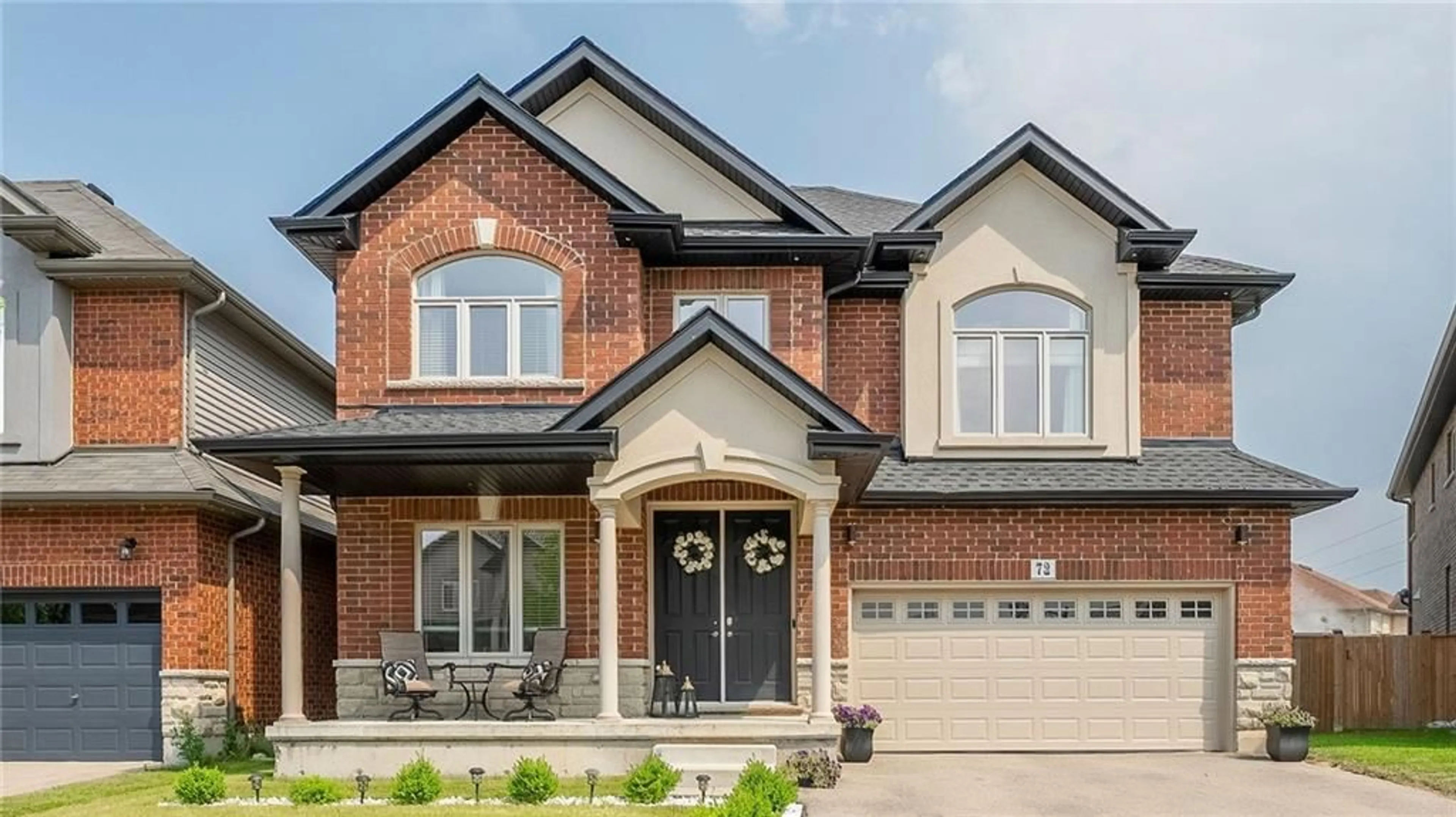 Home with brick exterior material for 72 HIDDEN RIDGE Cres, Stoney Creek Ontario L0R 1P0