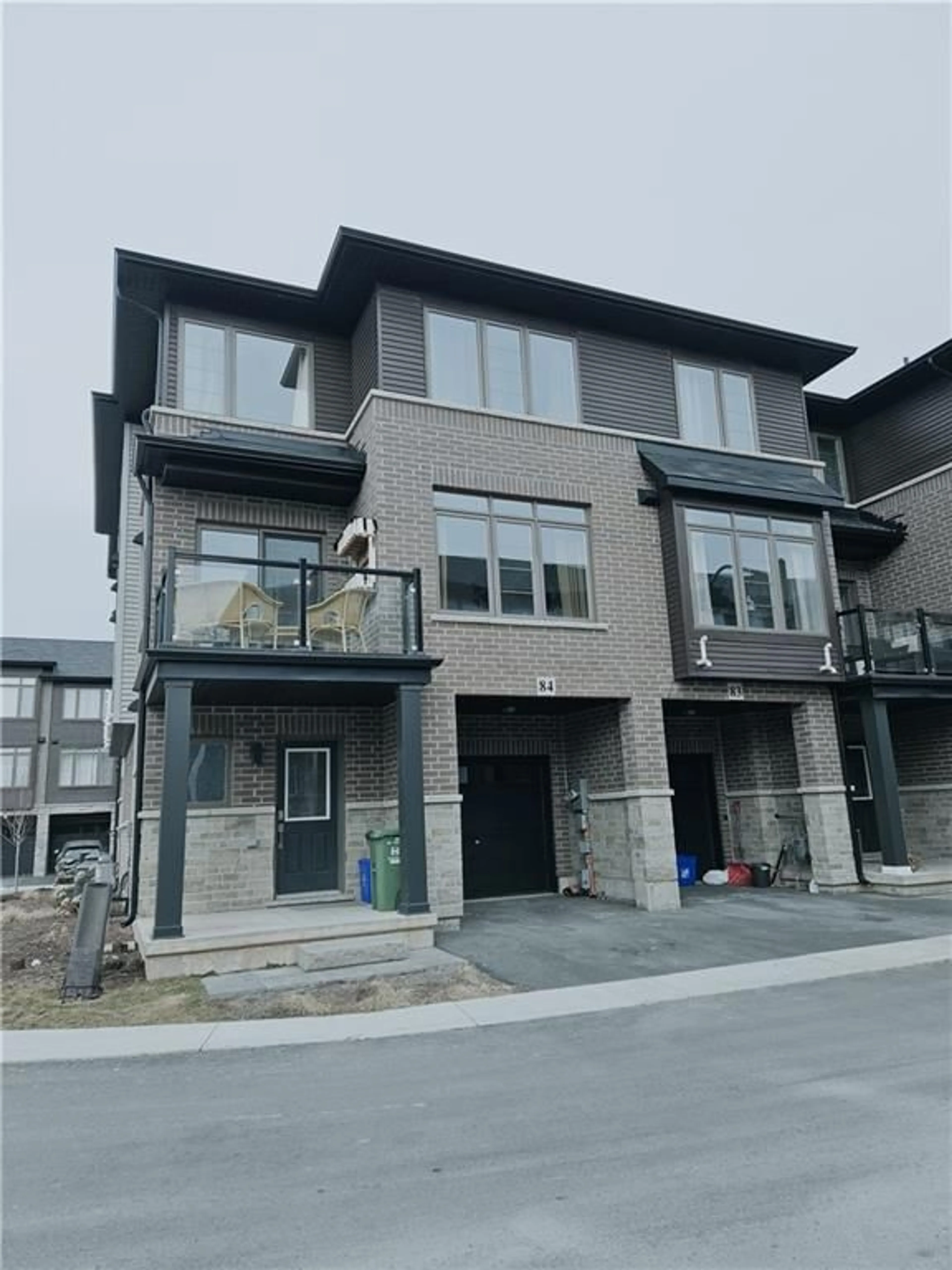 A pic from exterior of the house or condo for 575 Woodward Ave #84, Hamilton Ontario L8H 0B3
