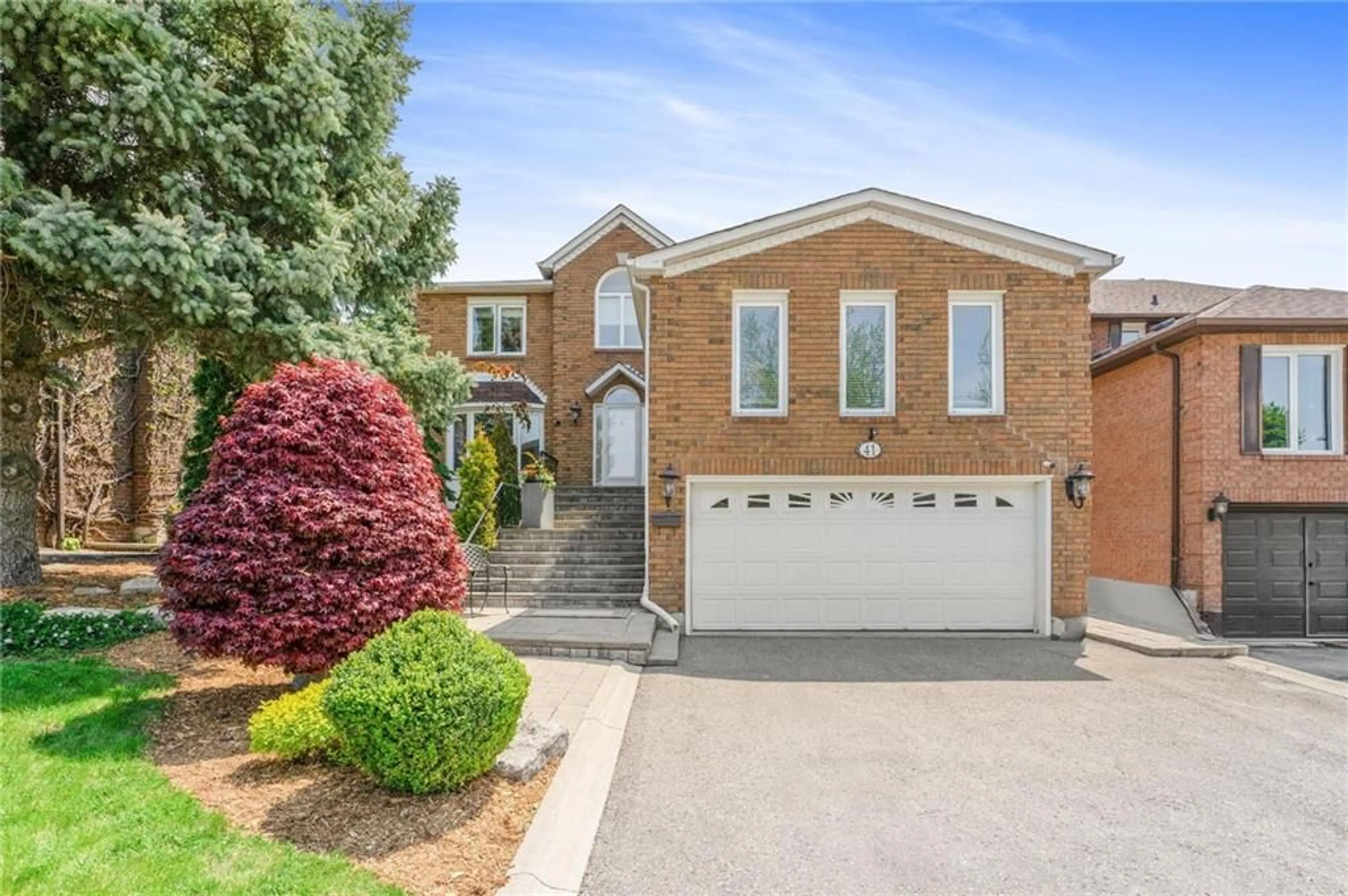 Home with brick exterior material for 41 CHRISTIE Dr, Brampton Ontario L6Z 3J6