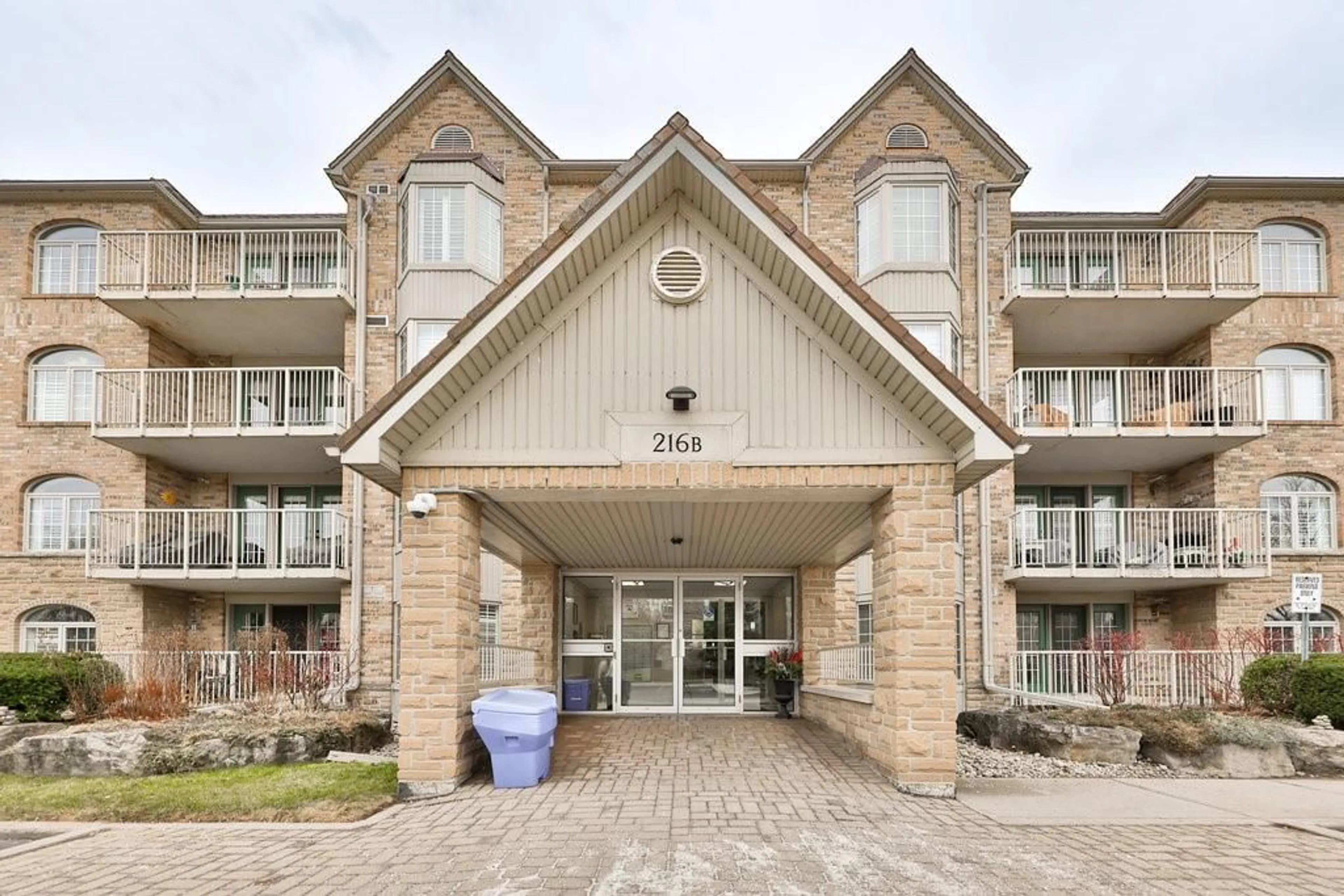 A pic from exterior of the house or condo for 216 PLAINS Rd #B406, Burlington Ontario L7T 4K8