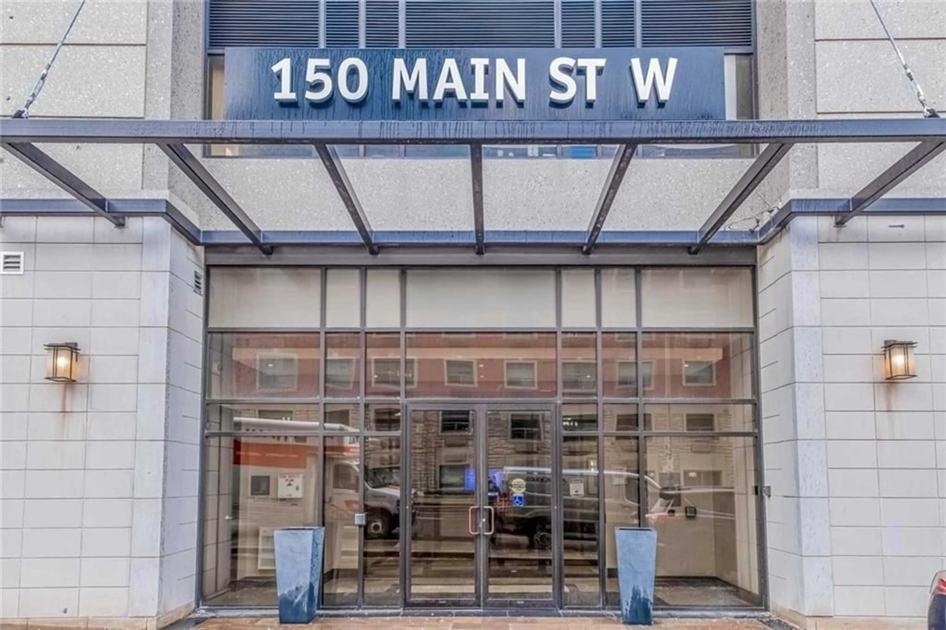 Street view for 150 MAIN St #710, Hamilton Ontario L8P 1H8